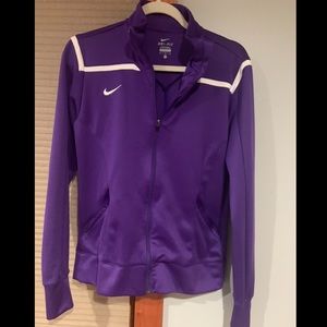 Nike zip up in perfect condition size M
